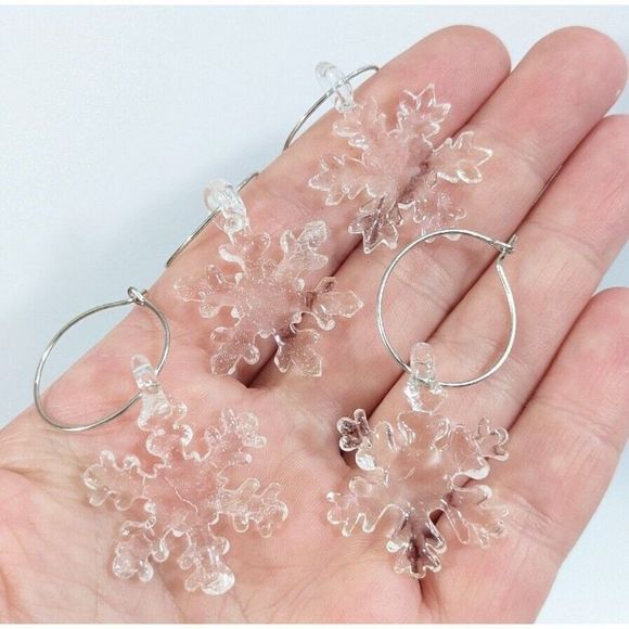 Snowflake Winter snow themed Wine glass Charms Set Of 4 - glass charms - Picture 7 of 8